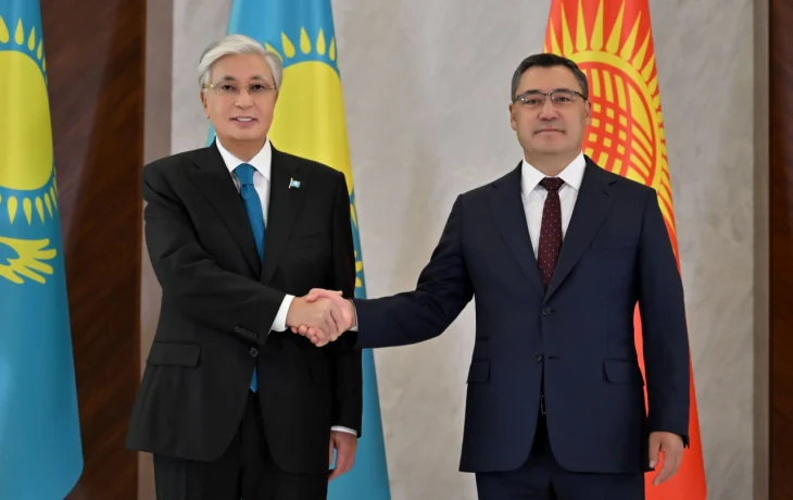 Қасым-Жомарт Тоқаев пен Садыр Жапаров келіссөз жүргізді Қасым-Жомарт Тоқаев пен Садыр Жапаров келіссөз жүргізді