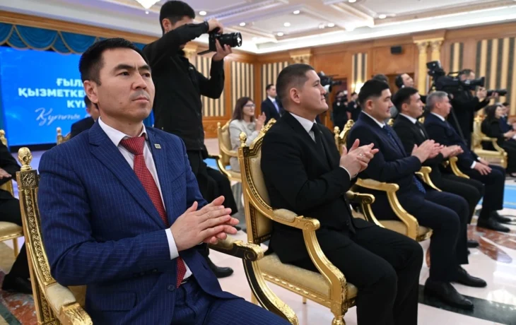 Президент Таза Қазақстанның түпкі мәні қоғамдық сананы жаңғырту екенін атап өтті Президент Таза Қазақстанның түпкі мәні қоғамдық сананы жаңғырту екенін атап өтті