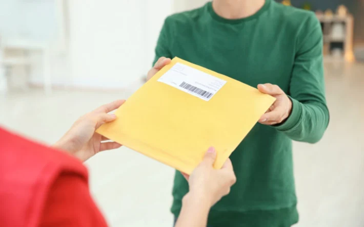 Казахстанцы все чаще выбирают доставку документов на дом Казахстанцы все чаще выбирают доставку документов на дом