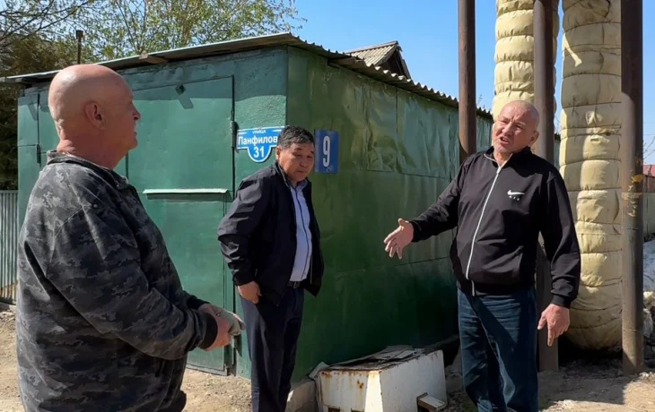 В ЖЕЗКАЗГАНЕ ОБСУДИЛИ ПРОБЛЕМЫ ЖИТЕЛЕЙ УЛИЦЫ КАРАГАНДИНСКОЙ