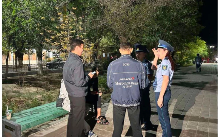Полиция проводит ночные рейды для обеспечения безопасности несовершеннолетних