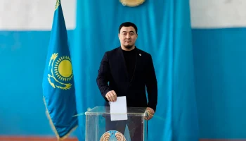 Қазақ күресінен екі дүркін әлем чемпионы Айдос Қайратұлы Ғалымов референдумда дауыс берді