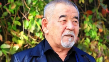 "Ағама бар жақсылықты тілеймін": Айтыстың абызы Жүрсін Ерман 75 жасқа толды