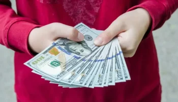 Казахстанцам предложили получить по полтора миллиона от государства